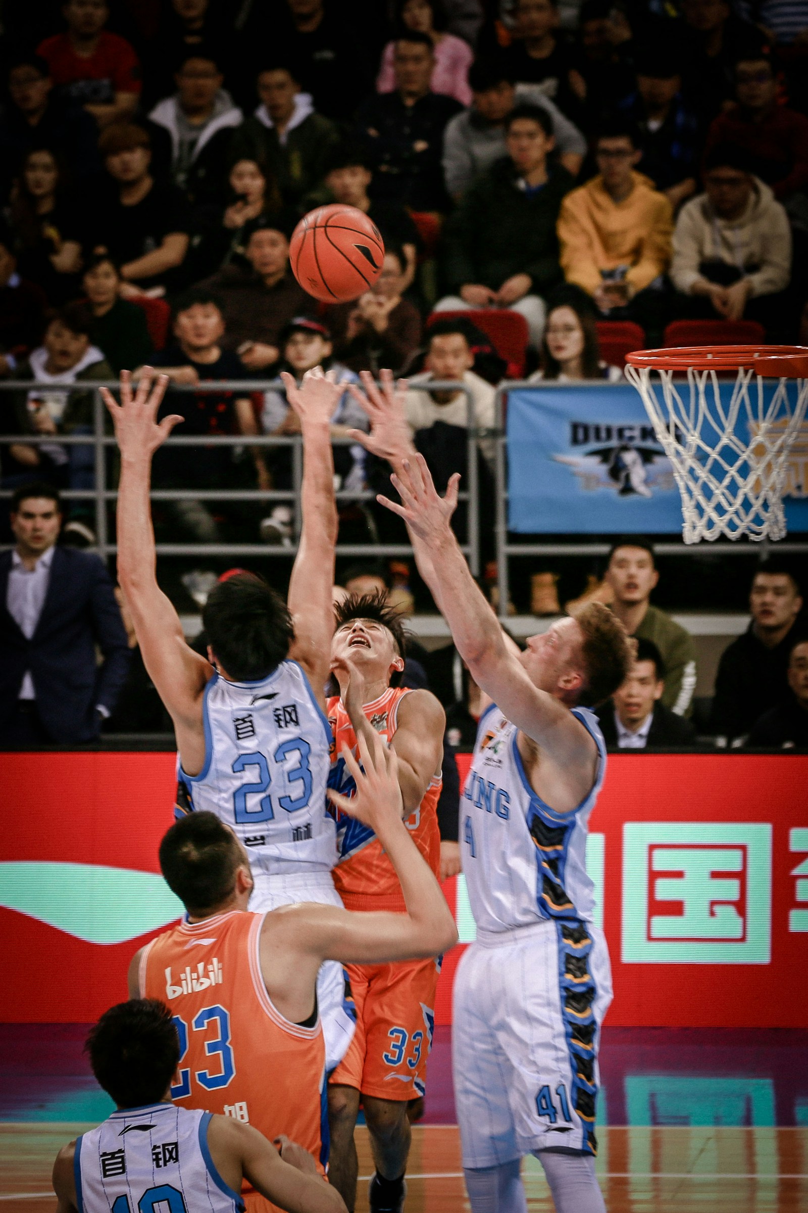 Basketball player rising for a shot